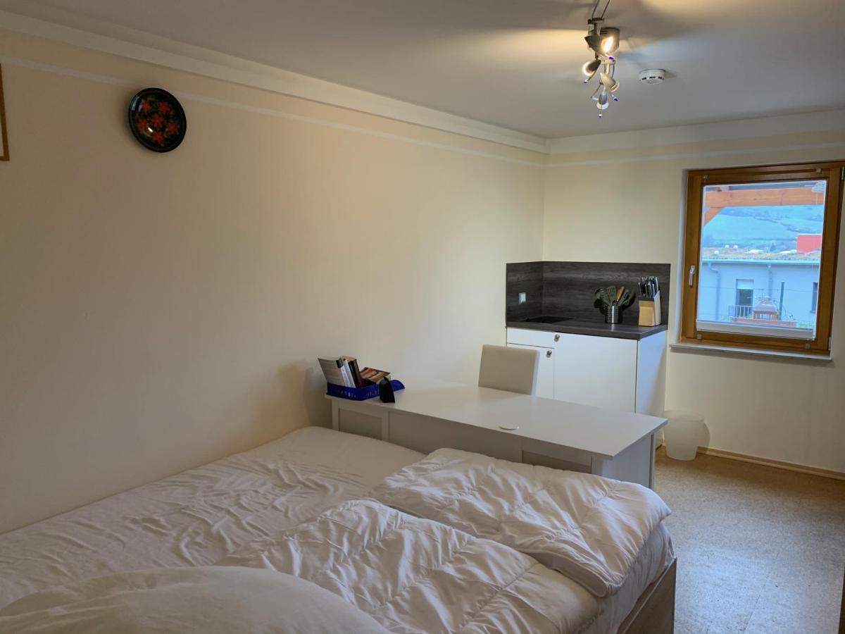 Romantische Ferienwohnung Mit Fantastischem Ausblick, Pool Und Gartensauna Ена Экстерьер фото